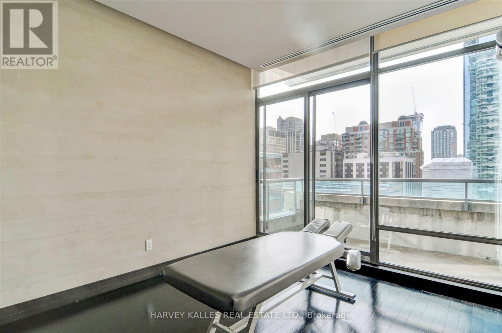 2906 - 18 Yorkville Avenue, Toronto (Annex), Ontario  M4W 1L4 - Photo 48 - C12208511