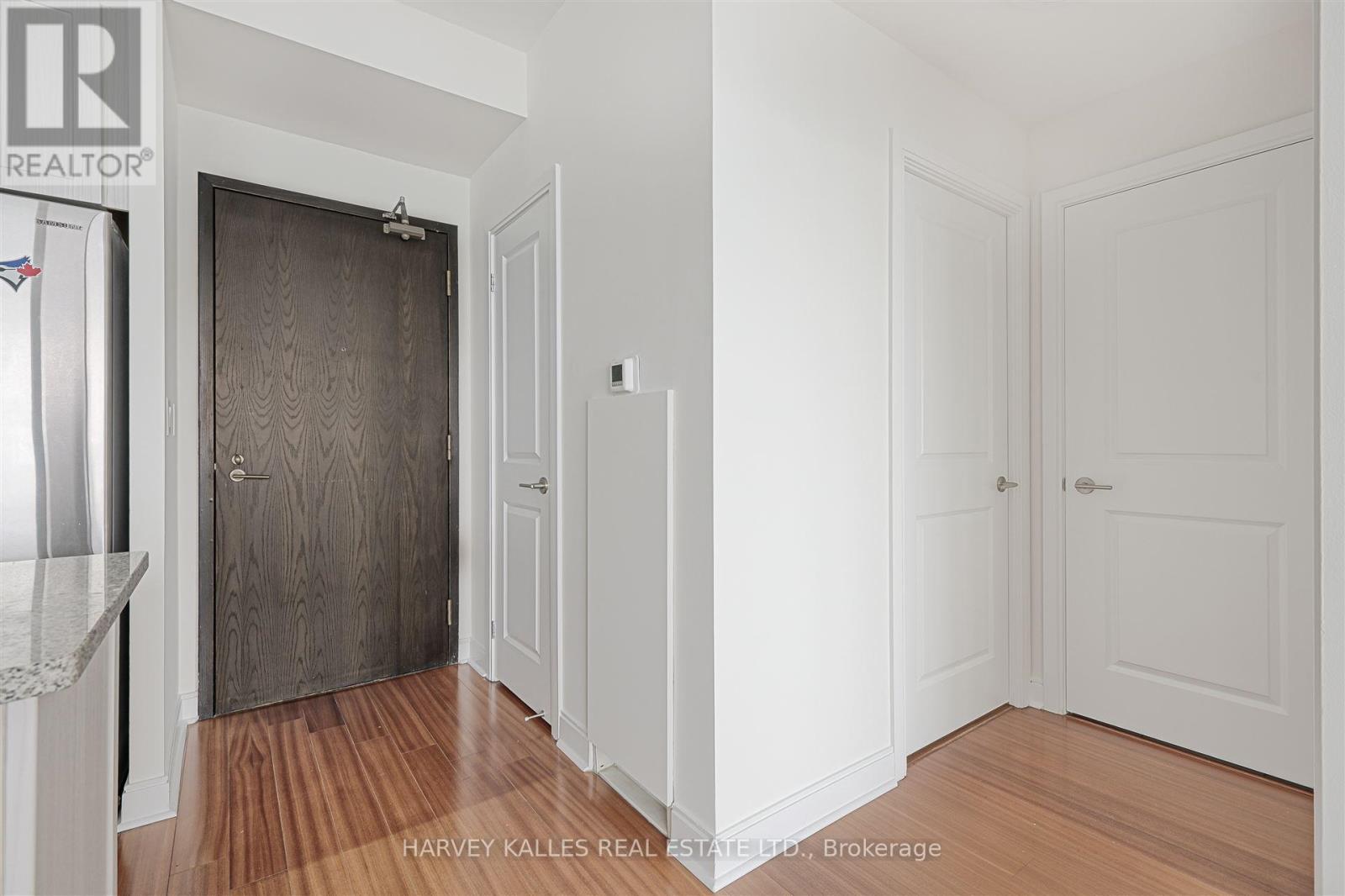2906 - 18 Yorkville Avenue, Toronto (Annex), Ontario  M4W 1L4 - Photo 6 - C12208511