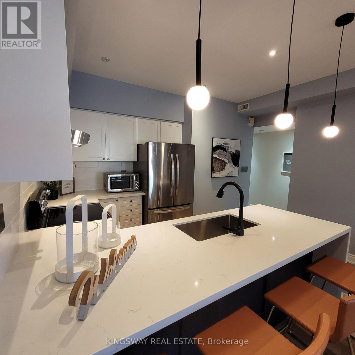 74b Coxwell Avenue, Toronto, Ontario  M4L 3A7 - Photo 11 - E12208519