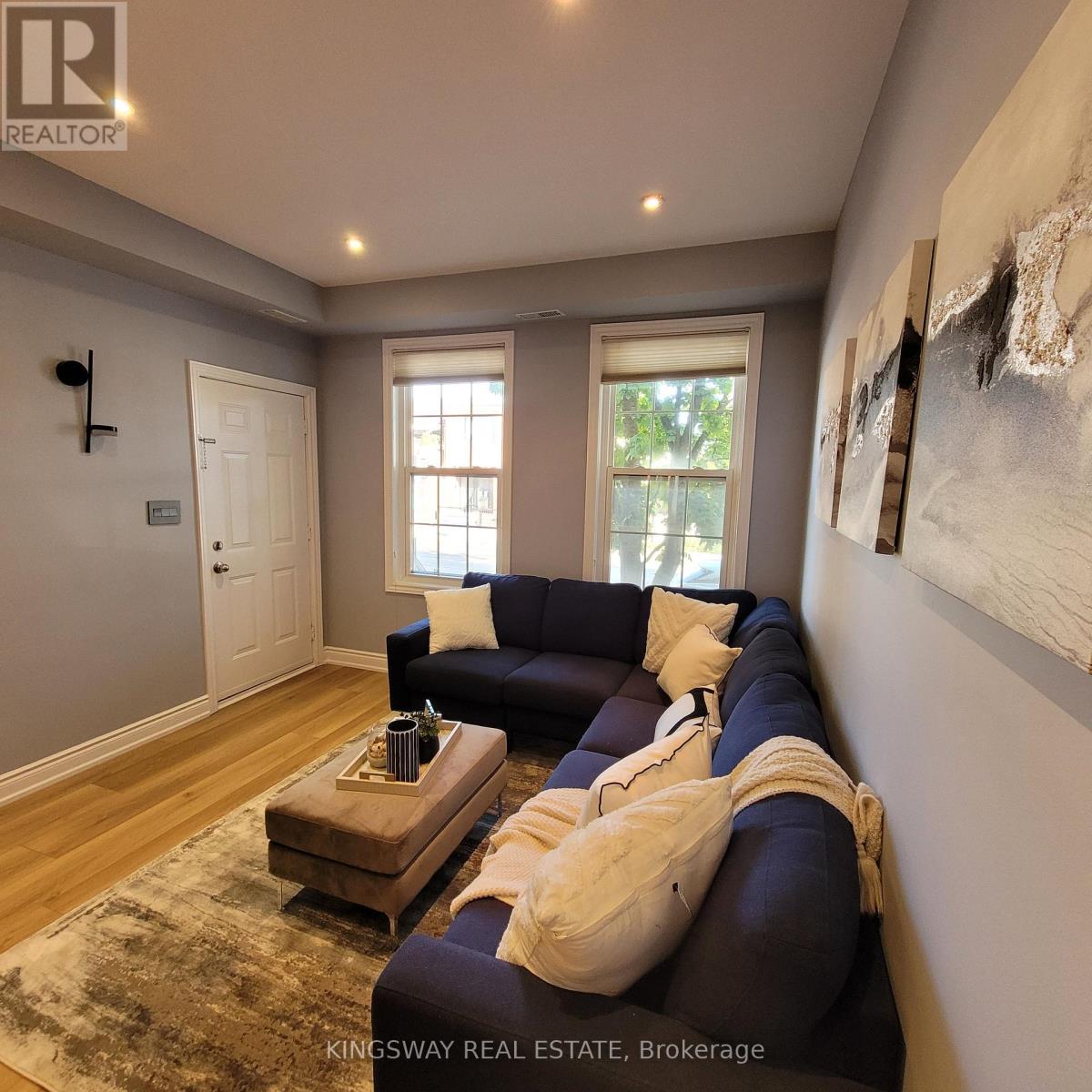 74b Coxwell Avenue, Toronto, Ontario  M4L 3A7 - Photo 5 - E12208519