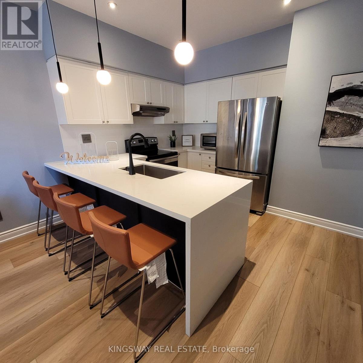 74b Coxwell Avenue, Toronto, Ontario  M4L 3A7 - Photo 6 - E12208519