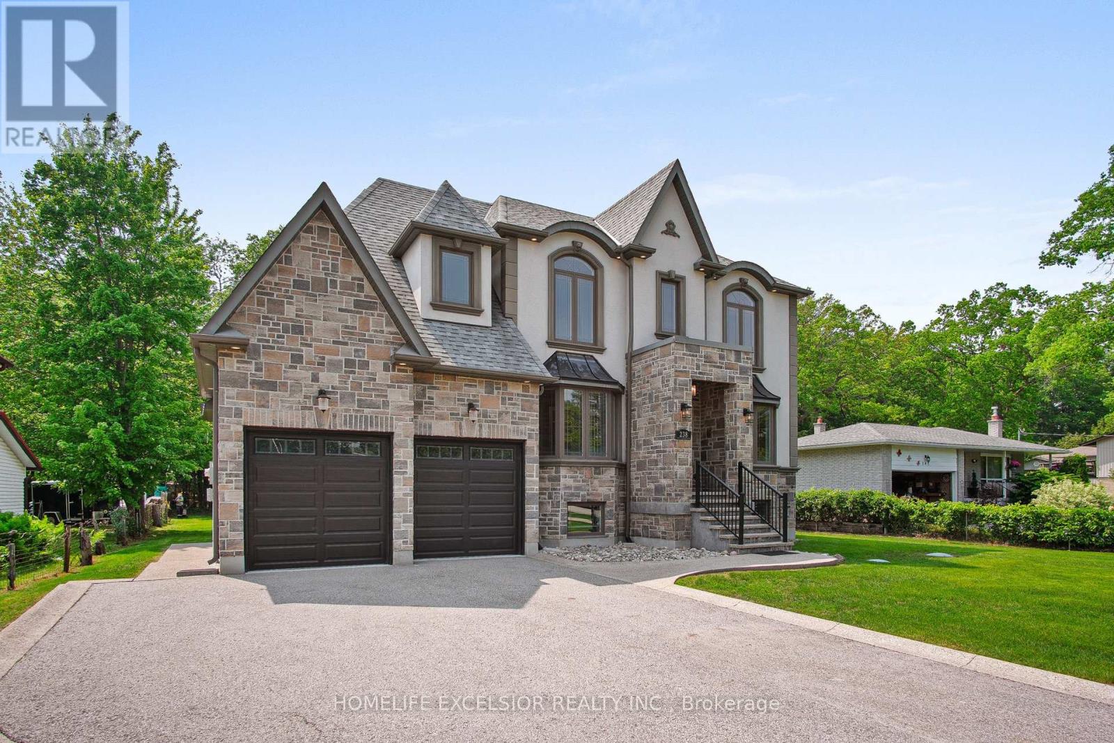 238 Sand Road, East Gwillimbury (Holland Landing), Ontario  L9N 1K1 - Photo 2 - N12208510