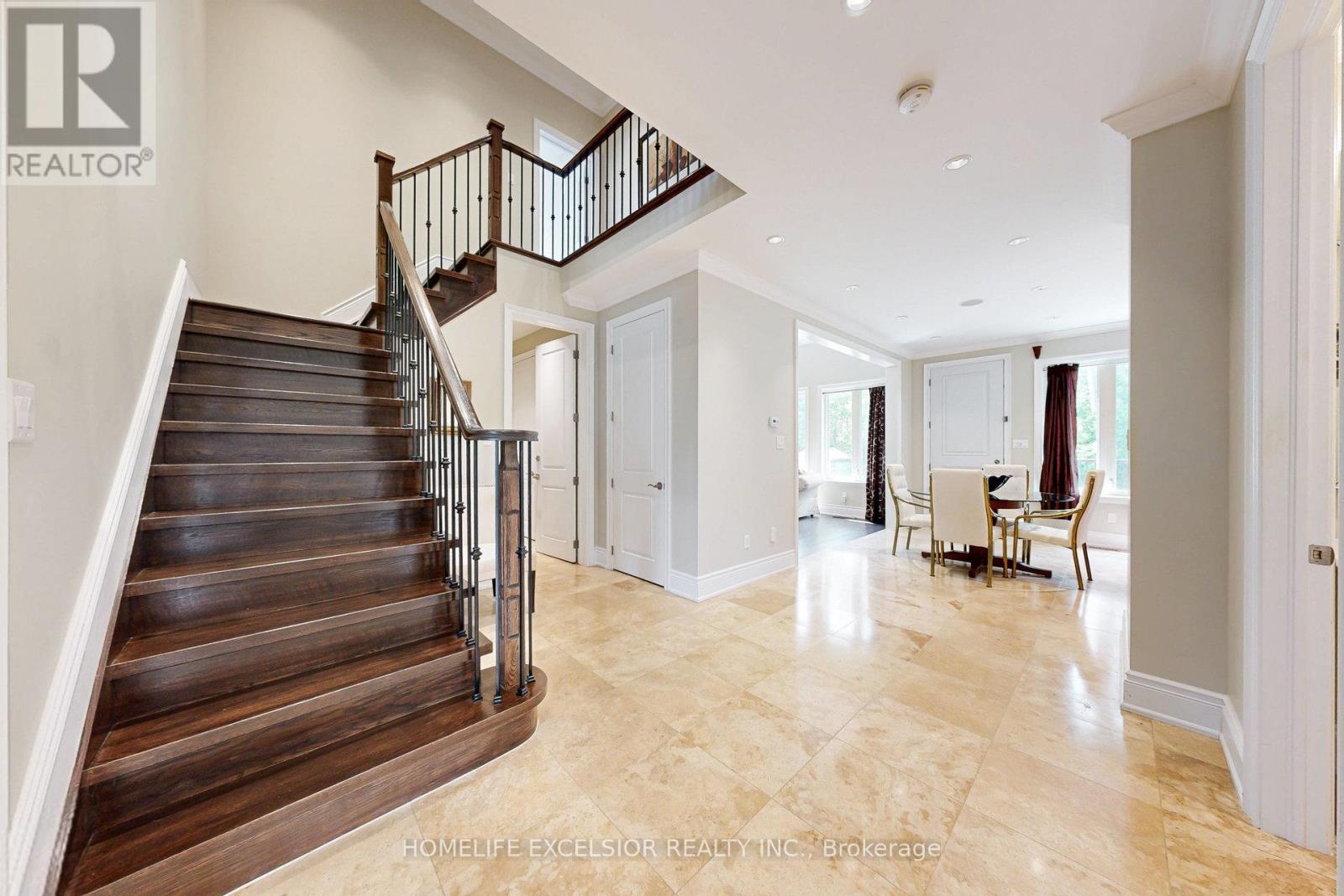 238 Sand Road, East Gwillimbury (Holland Landing), Ontario  L9N 1K1 - Photo 9 - N12208510