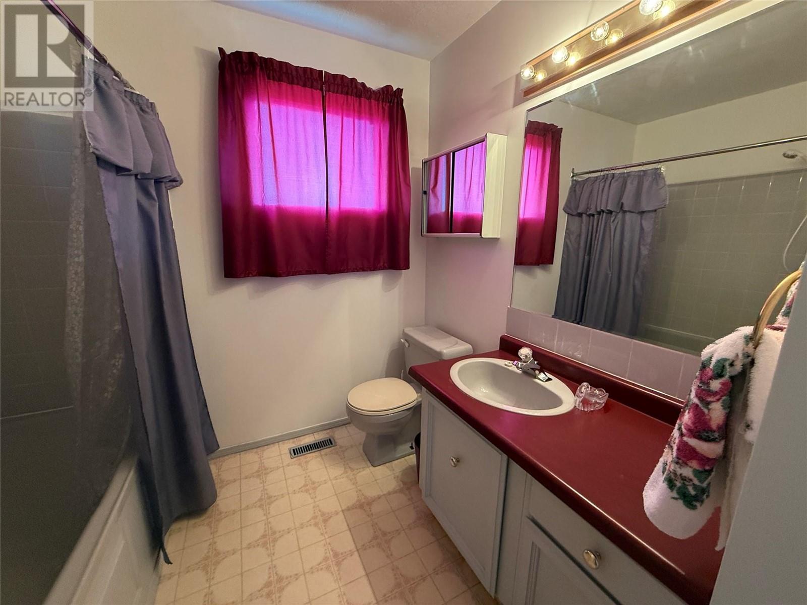 1121 121 Avenue, Dawson Creek, British Columbia  V1G 3K7 - Photo 12 - 10351491