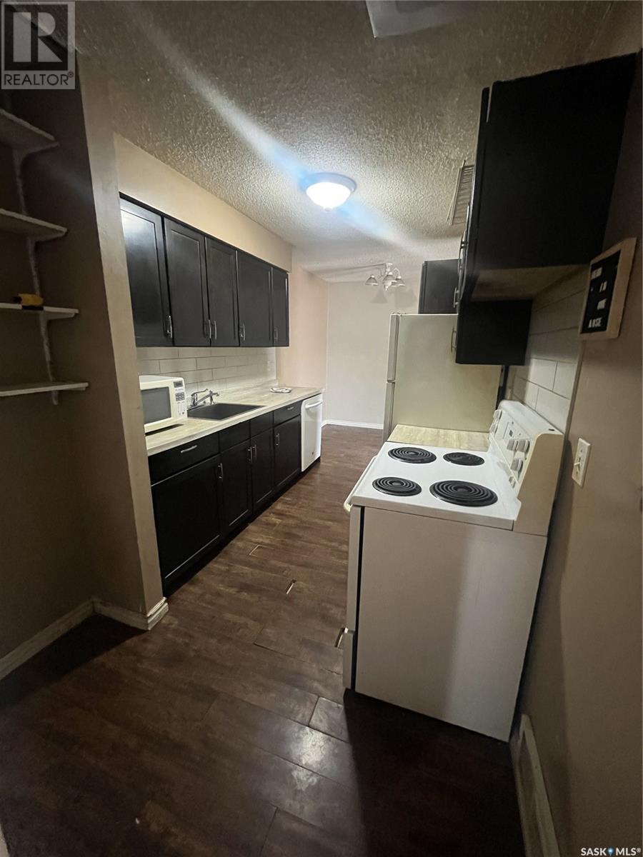 4178 Castle Road, Regina, Saskatchewan  S4S 6A4 - Photo 2 - SK008943