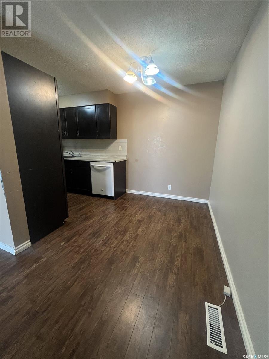 4178 Castle Road, Regina, Saskatchewan  S4S 6A4 - Photo 3 - SK008943