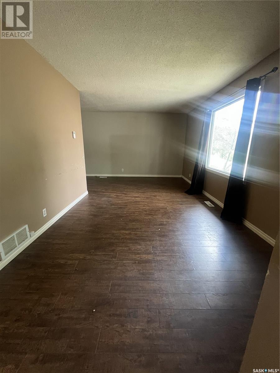 4178 Castle Road, Regina, Saskatchewan  S4S 6A4 - Photo 4 - SK008943