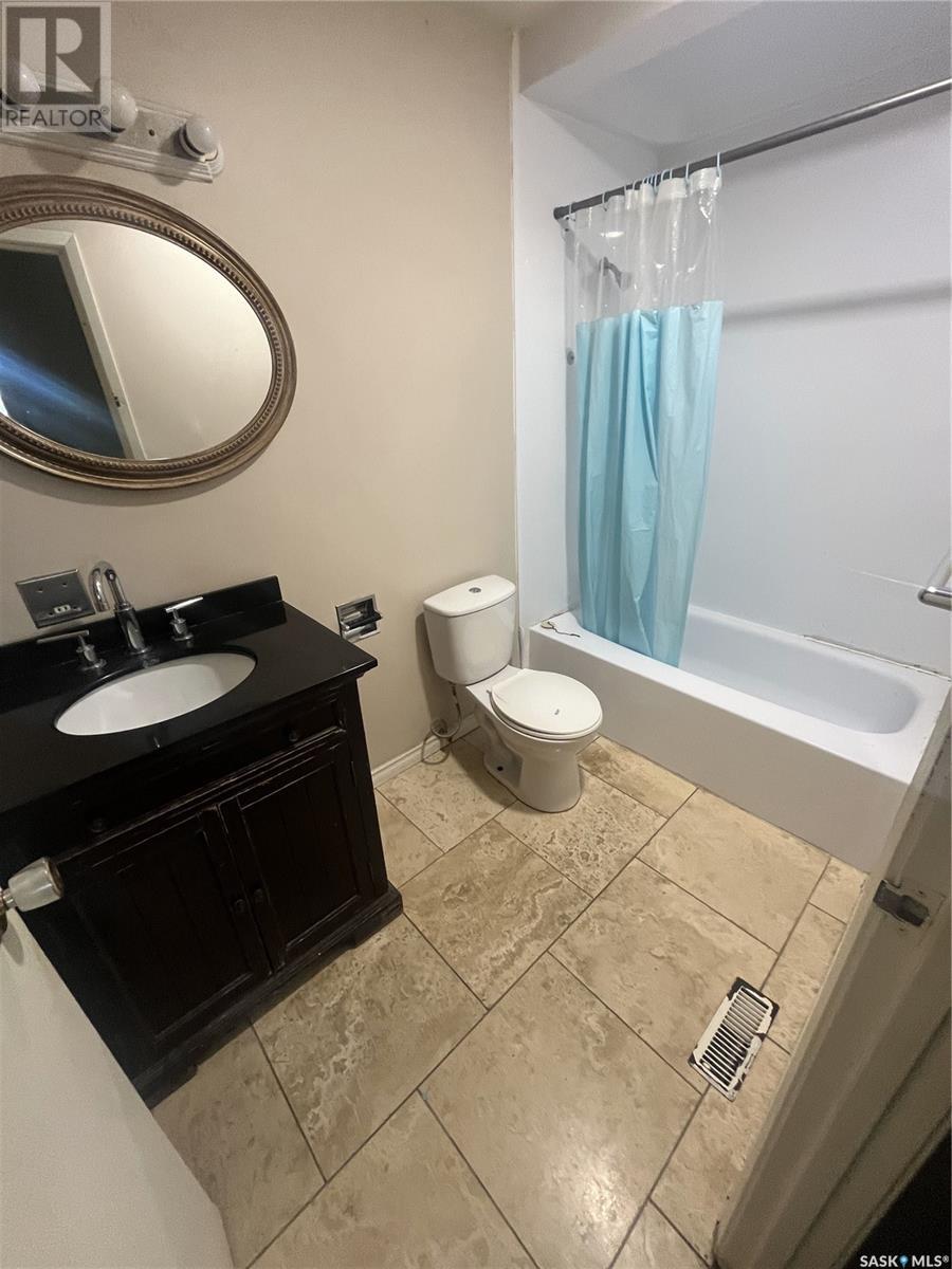 4178 Castle Road, Regina, Saskatchewan  S4S 6A4 - Photo 5 - SK008943