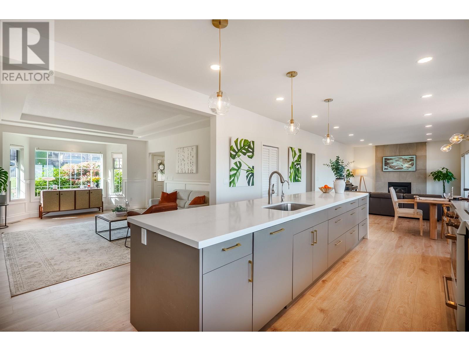 2237 SICAMOUS AVENUE, Coquitlam, British Columbia