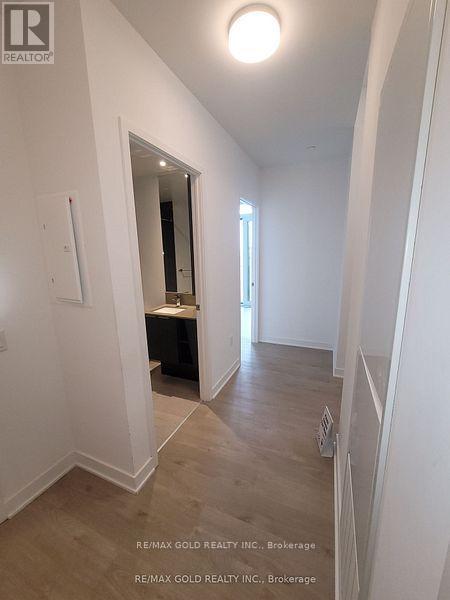 1804 - 3900 Confederation Parkway, Mississauga, Ontario  L5B 0M3 - Photo 10 - W12208254