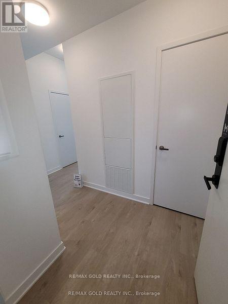 1804 - 3900 Confederation Parkway, Mississauga, Ontario  L5B 0M3 - Photo 8 - W12208254