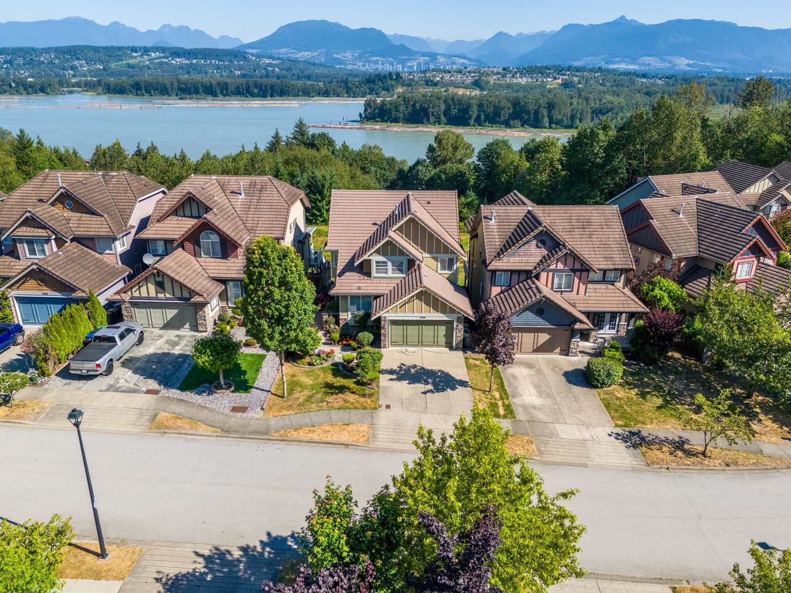 11397 154a Street, Surrey, British Columbia  V3R 2V7 - Photo 5 - R2986767