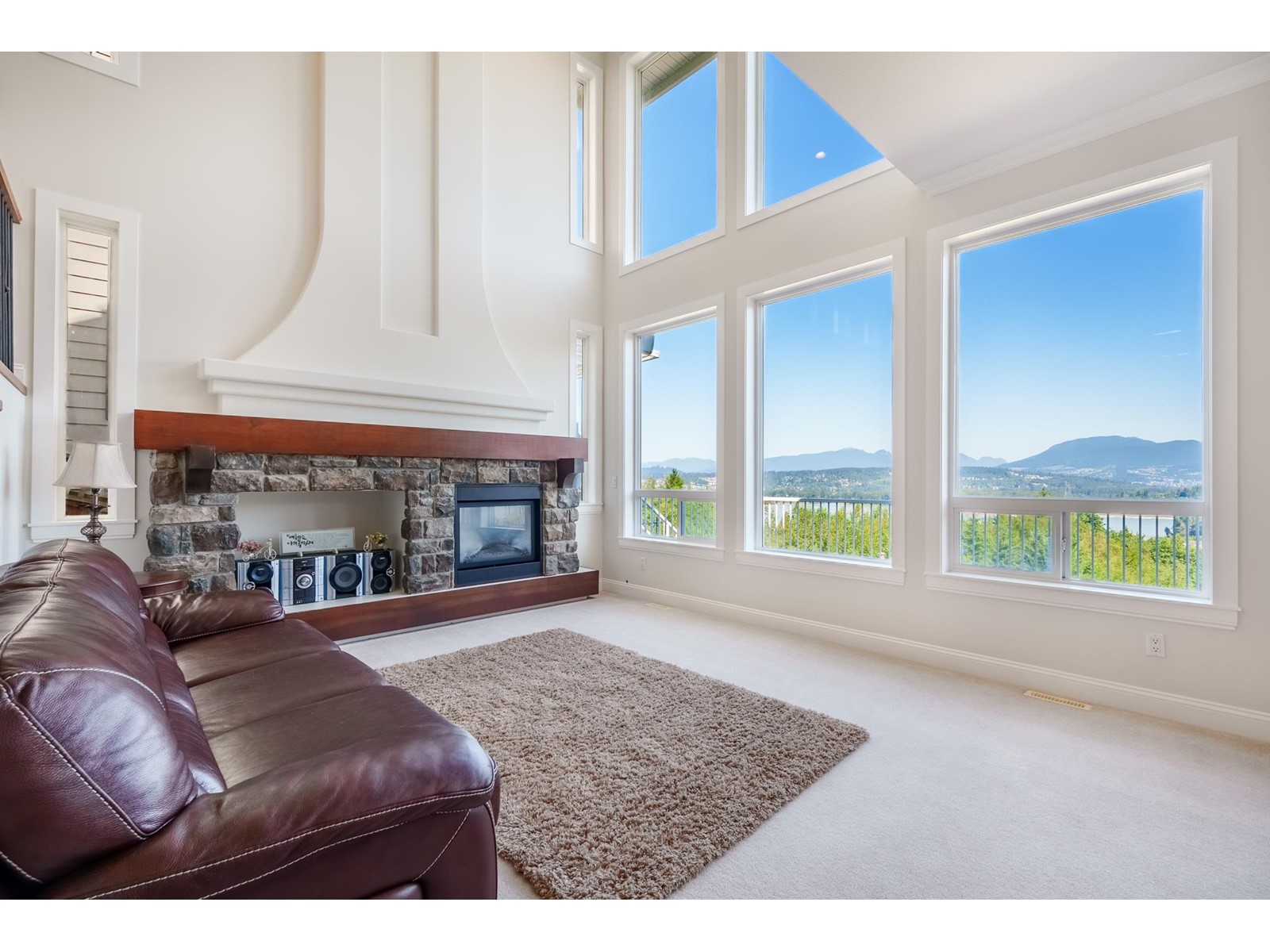 11397 154a Street, Surrey, British Columbia  V3R 2V7 - Photo 2 - R2986767