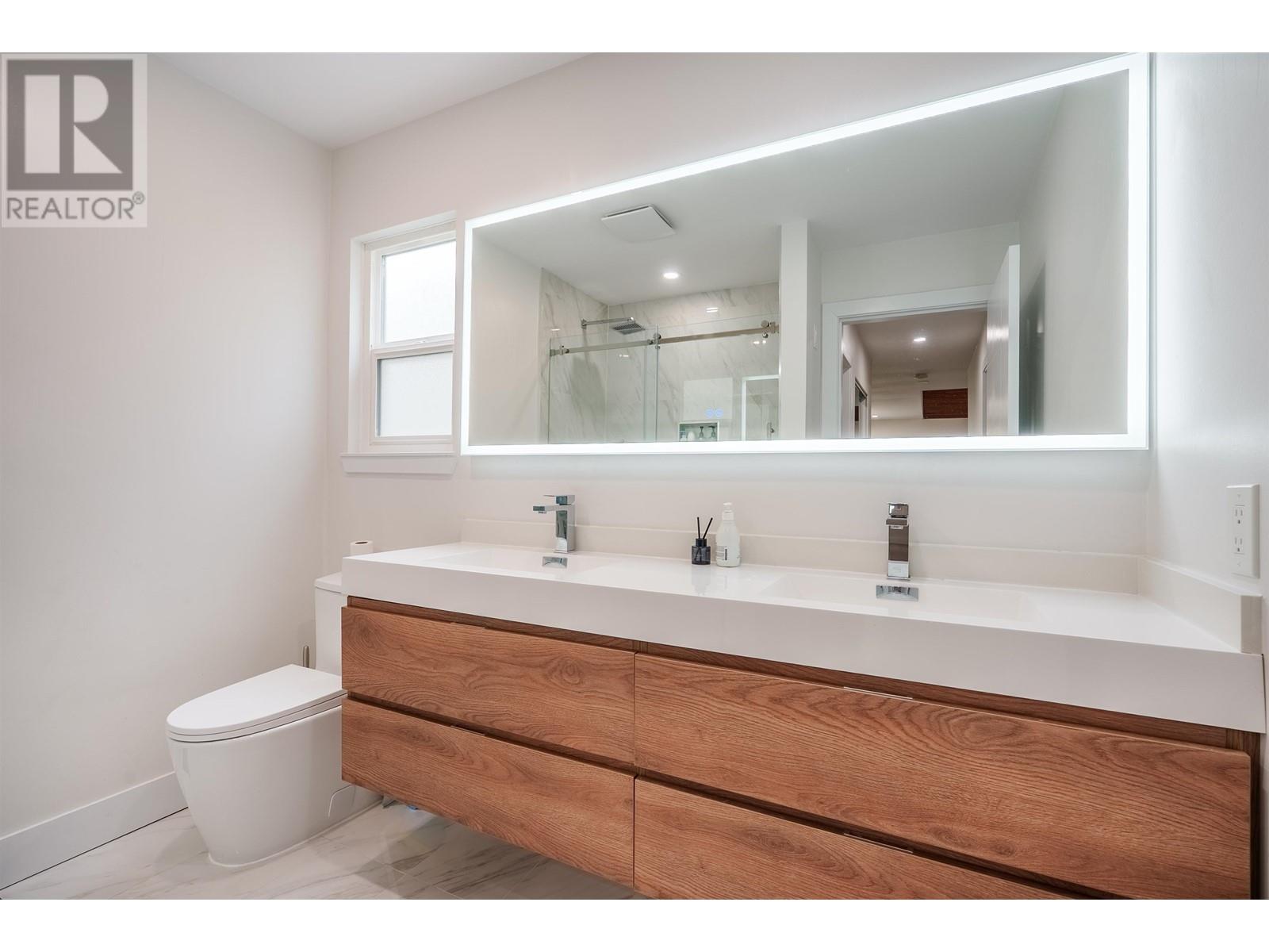 757 E 18th Street, North Vancouver, British Columbia  V7L 2Y7 - Photo 12 - R2981421