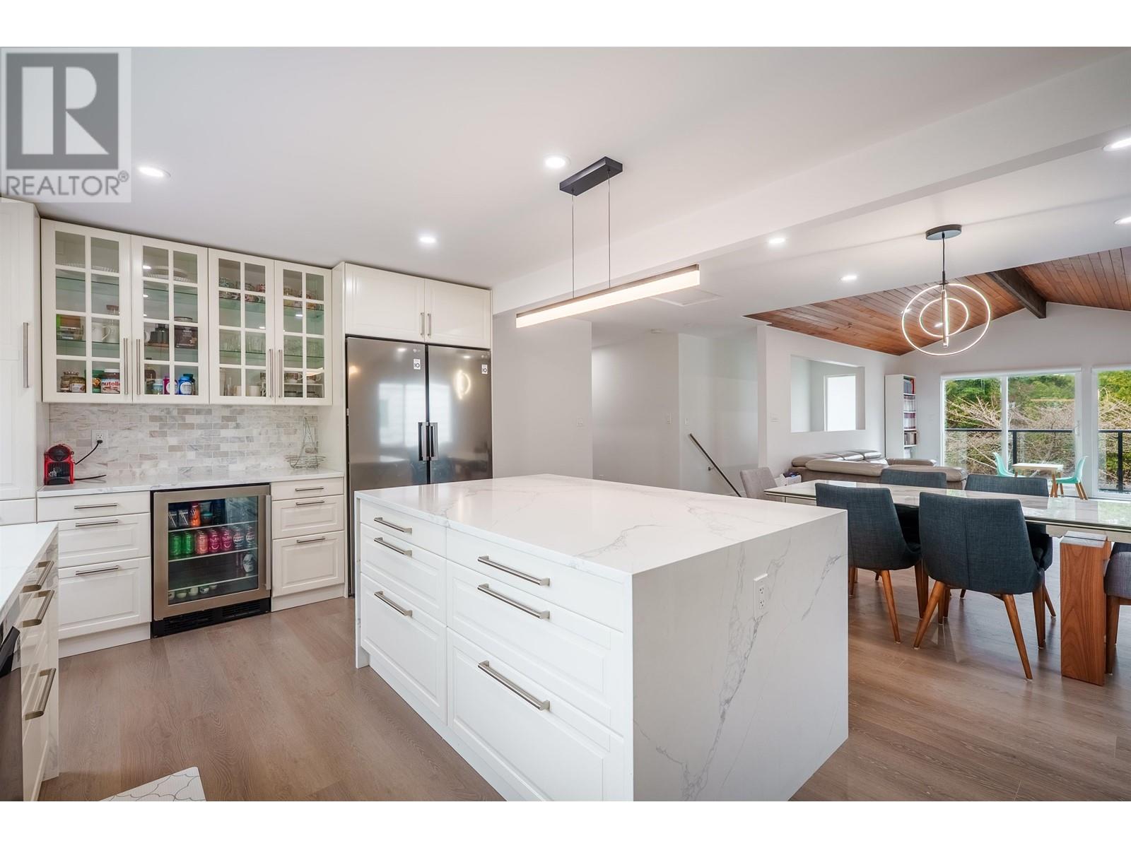 757 E 18th Street, North Vancouver, British Columbia  V7L 2Y7 - Photo 10 - R2981421