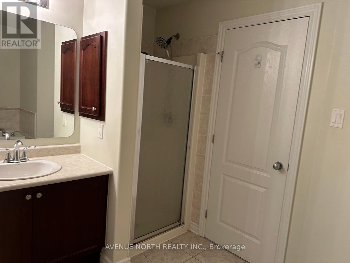 238 Tewsley Drive, Ottawa, Ontario  K1V 0Y6 - Photo 13 - X12132366