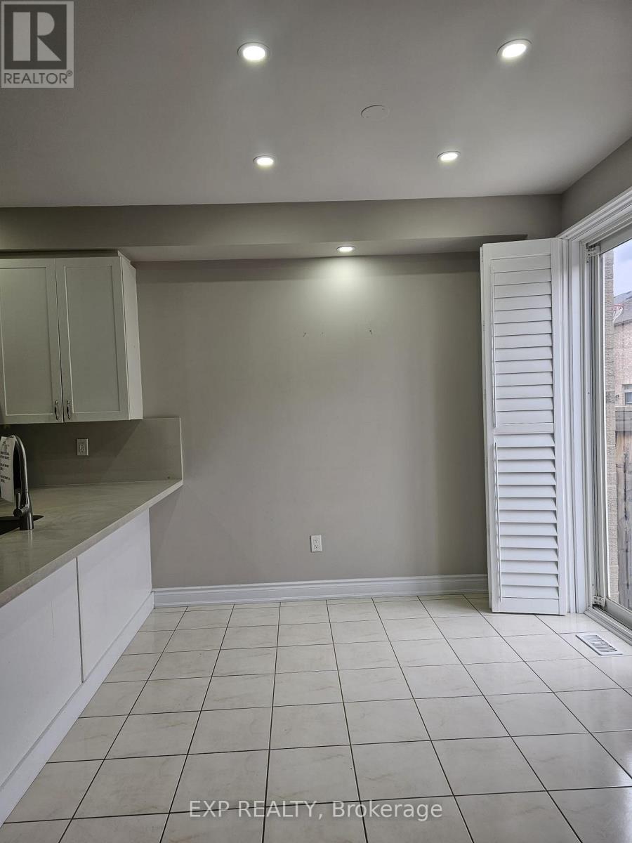 25 Pentonville Road, Brampton (Sandringham-Wellington), Ontario  L6R 3R9 - Photo 10 - W12207876