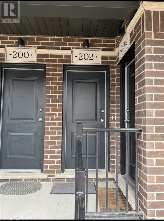 202 Wheat Lane, Kitchener, Ontario  N2R 0R4 - Photo 2 - 40716543