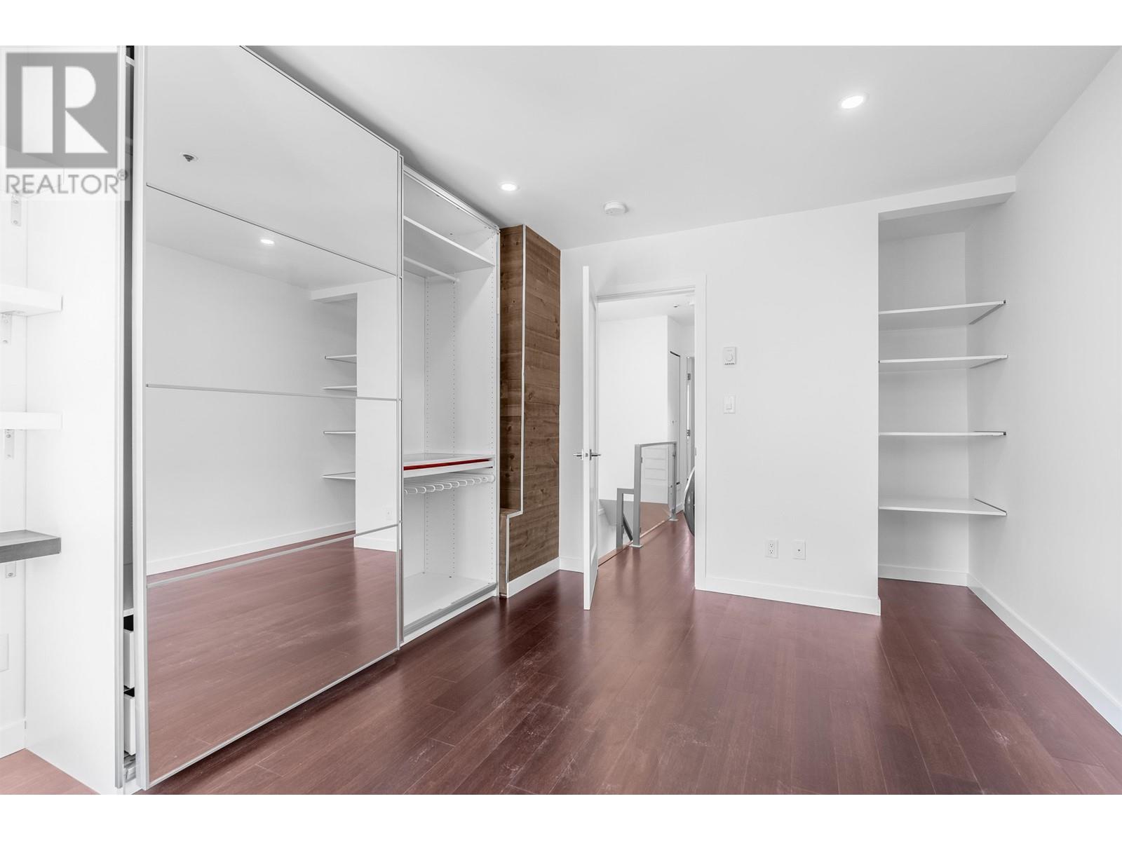 E 733 W 16th Avenue, Vancouver, British Columbia  V5Z 1S8 - Photo 14 - R3013428