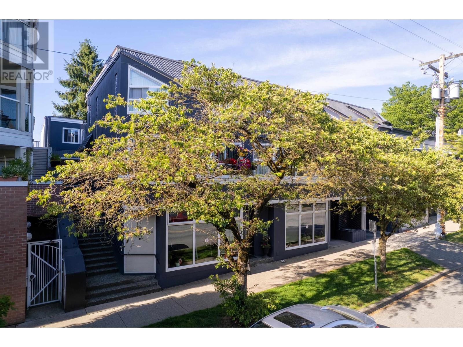 E 733 W 16th Avenue, Vancouver, British Columbia  V5Z 1S8 - Photo 28 - R3013428
