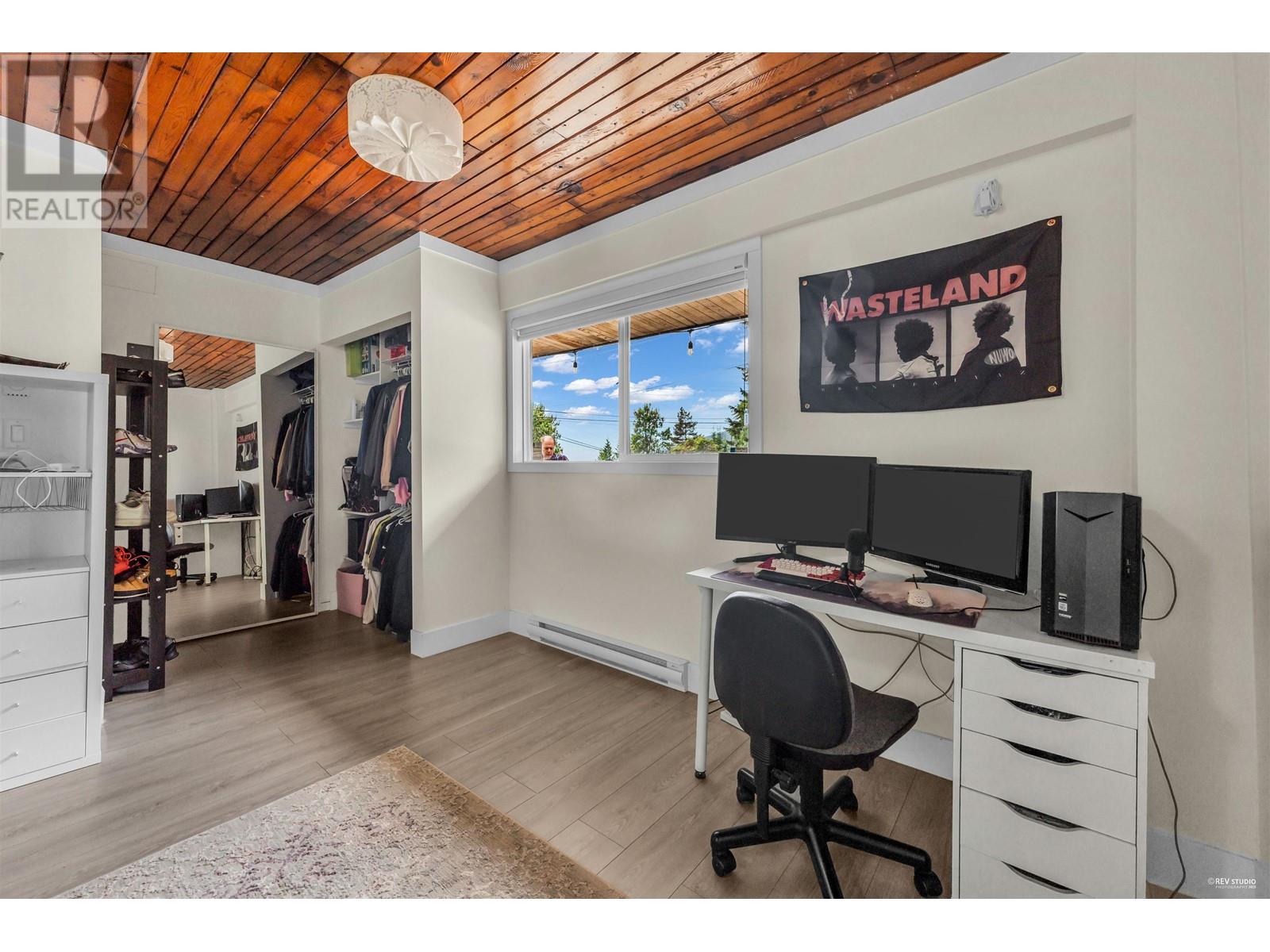 4875 Skyline Drive, North Vancouver, British Columbia  V7R 3J2 - Photo 23 - R3013435