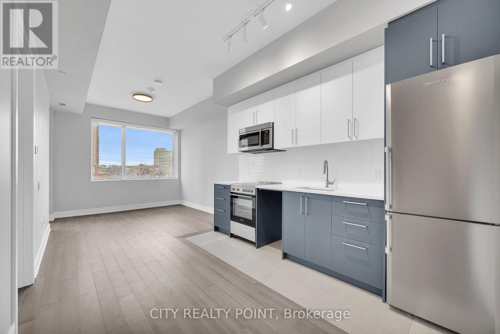 214 - 664 Spadina Avenue, Toronto, Ontario  M5S 2H7 - Photo 1 - C12208530