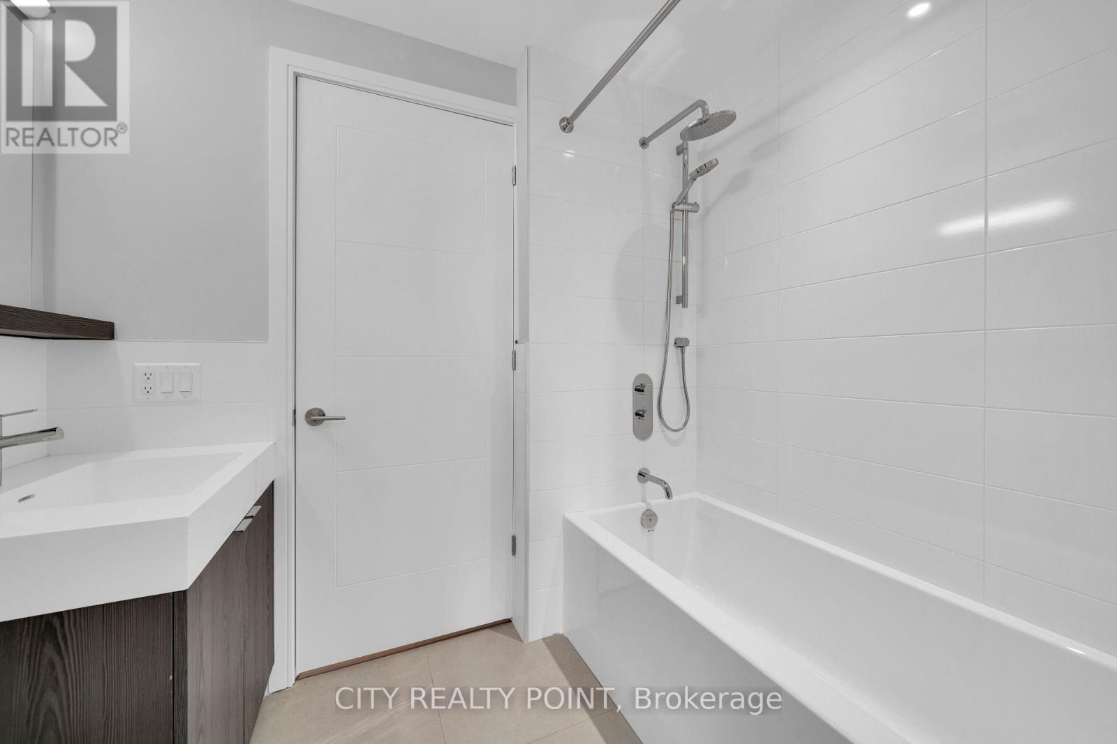 214 - 664 Spadina Avenue, Toronto, Ontario  M5S 2H7 - Photo 10 - C12208530