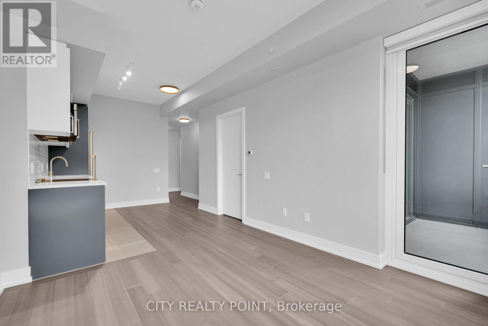 214 - 664 Spadina Avenue, Toronto, Ontario  M5S 2H7 - Photo 3 - C12208530