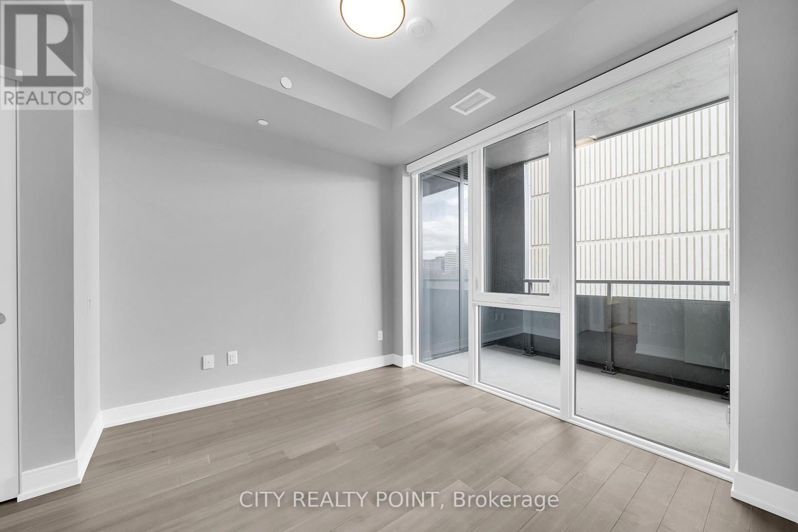 214 - 664 Spadina Avenue, Toronto, Ontario  M5S 2H7 - Photo 6 - C12208530
