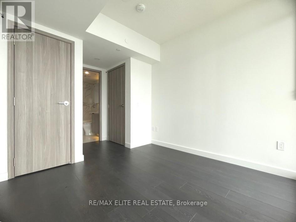 4509 - 1 Concord Cityplace Way, Toronto, Ontario  M5V 0X3 - Photo 10 - C12208563