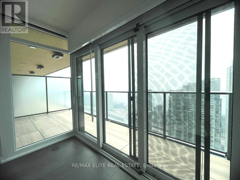 4509 - 1 Concord Cityplace Way, Toronto, Ontario  M5V 0X3 - Photo 13 - C12208563