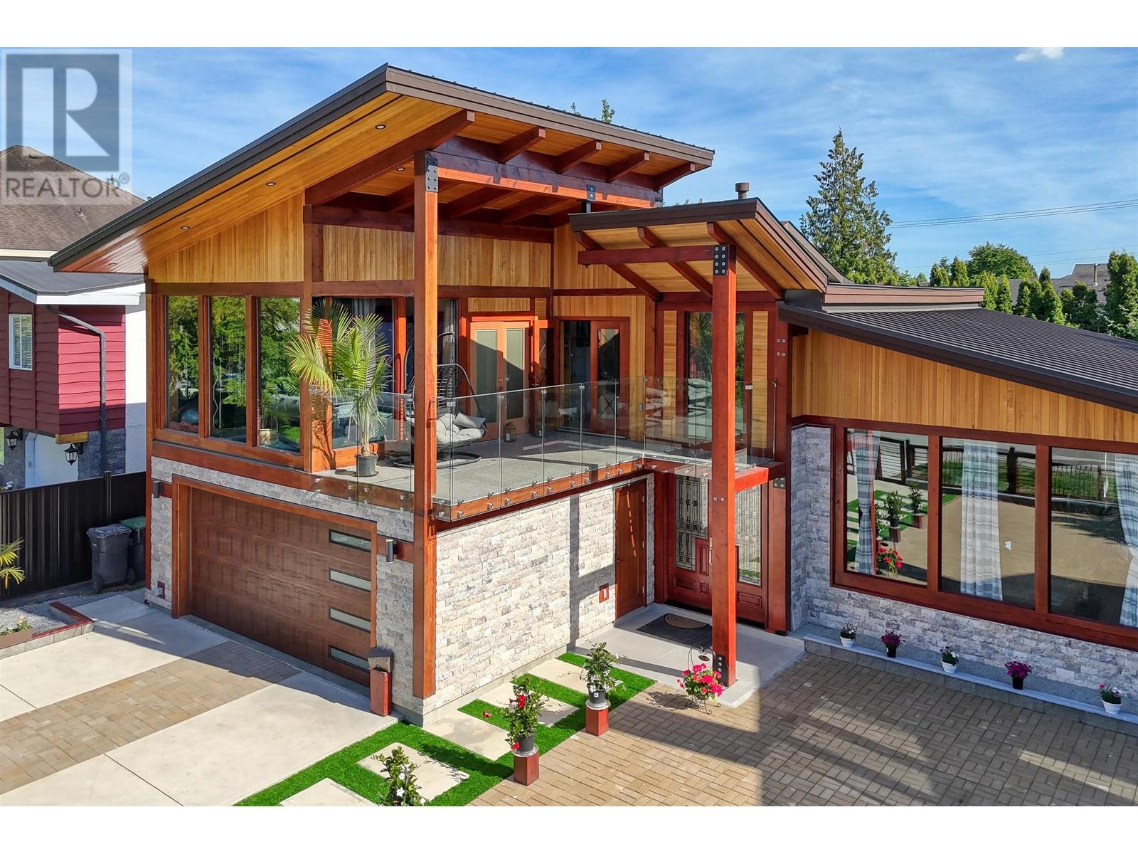 852 WRIGHT AVENUE, Port Coquitlam, British Columbia