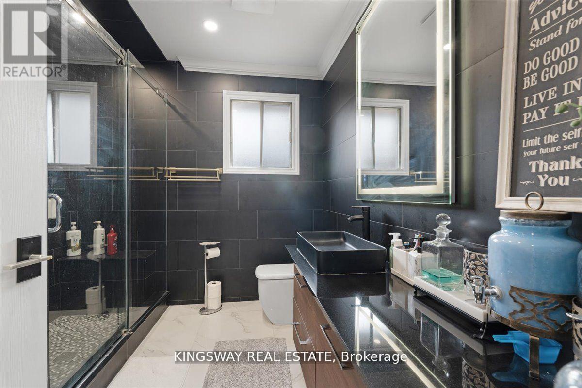 265 Wycliffe Avenue, Vaughan, Ontario  L4L 3N7 - Photo 19 - N12208523