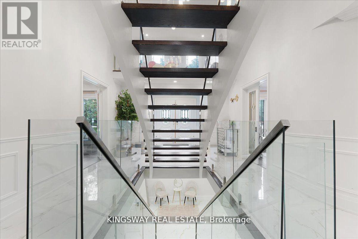 265 Wycliffe Avenue, Vaughan, Ontario  L4L 3N7 - Photo 21 - N12208523