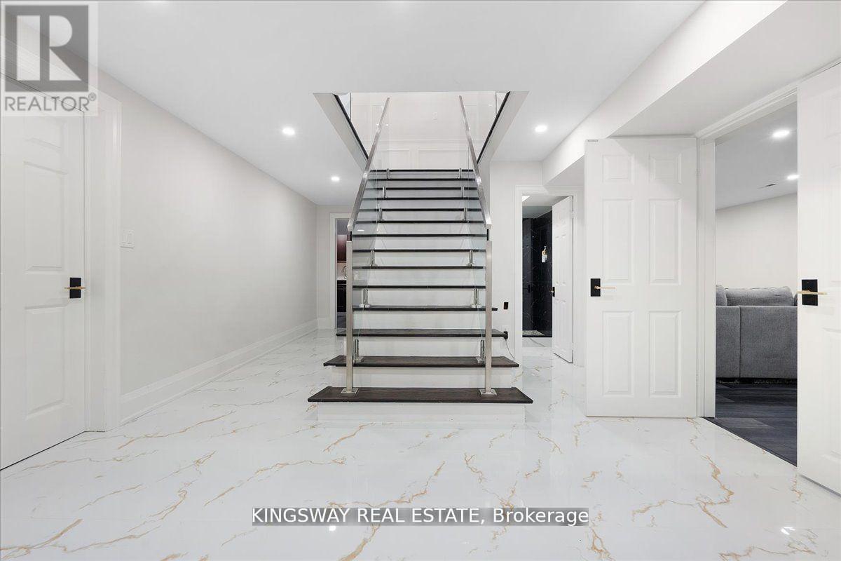 265 Wycliffe Avenue, Vaughan, Ontario  L4L 3N7 - Photo 22 - N12208523