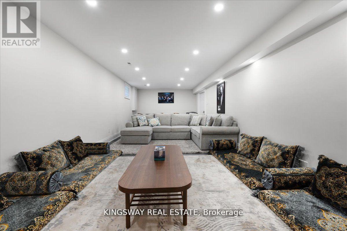 265 Wycliffe Avenue, Vaughan, Ontario  L4L 3N7 - Photo 25 - N12208523