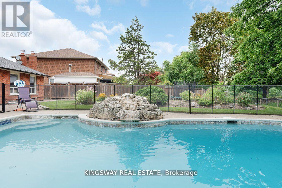 265 Wycliffe Avenue, Vaughan, Ontario  L4L 3N7 - Photo 32 - N12208523