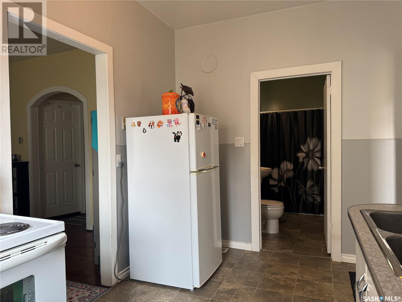 204 1st Street E, Wynyard, Saskatchewan  S0A 4T0 - Photo 4 - SK008855