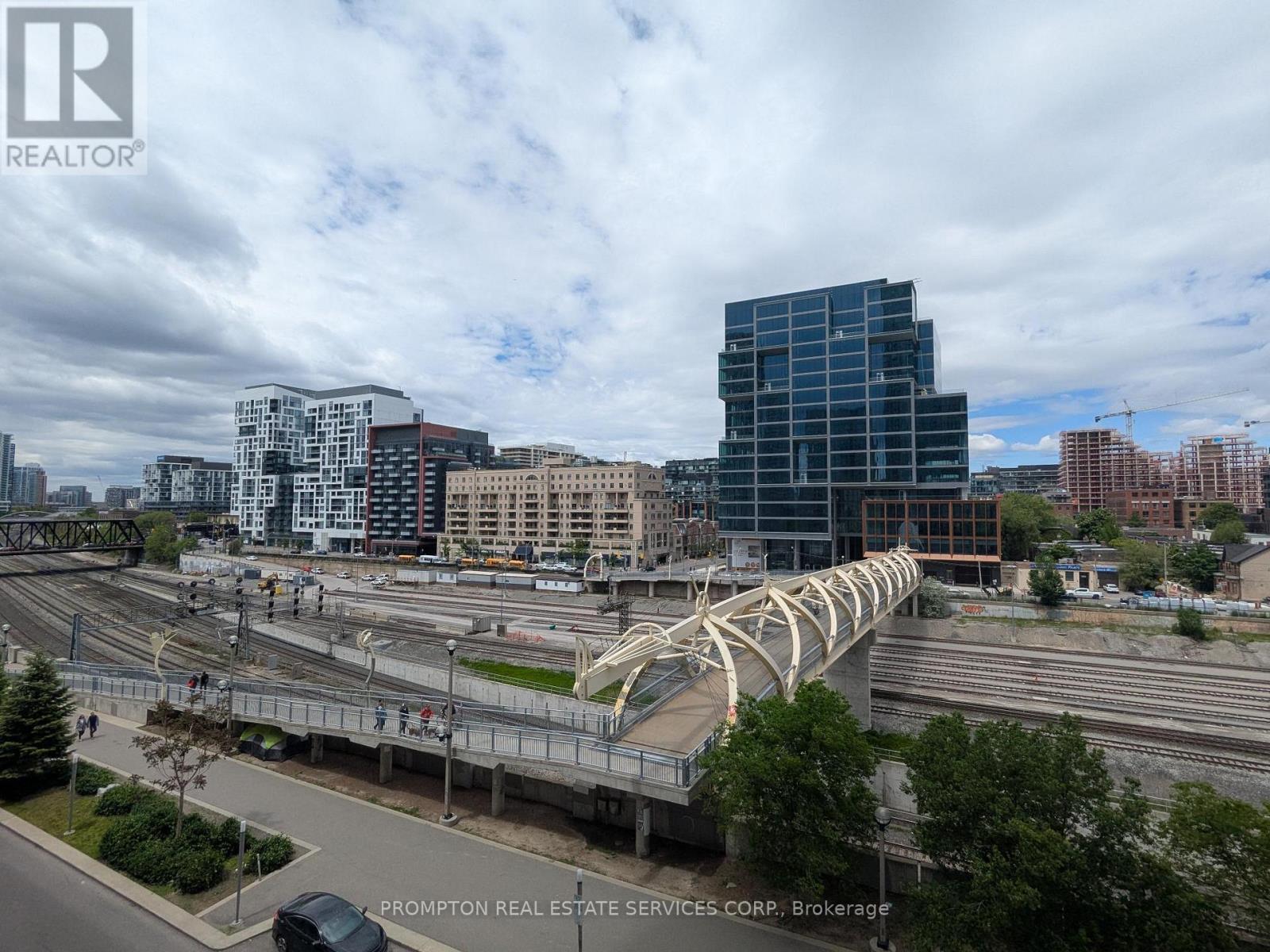 625 - 21 Iceboat Terrace, Toronto, Ontario  M5V 4A9 - Photo 14 - C12189029