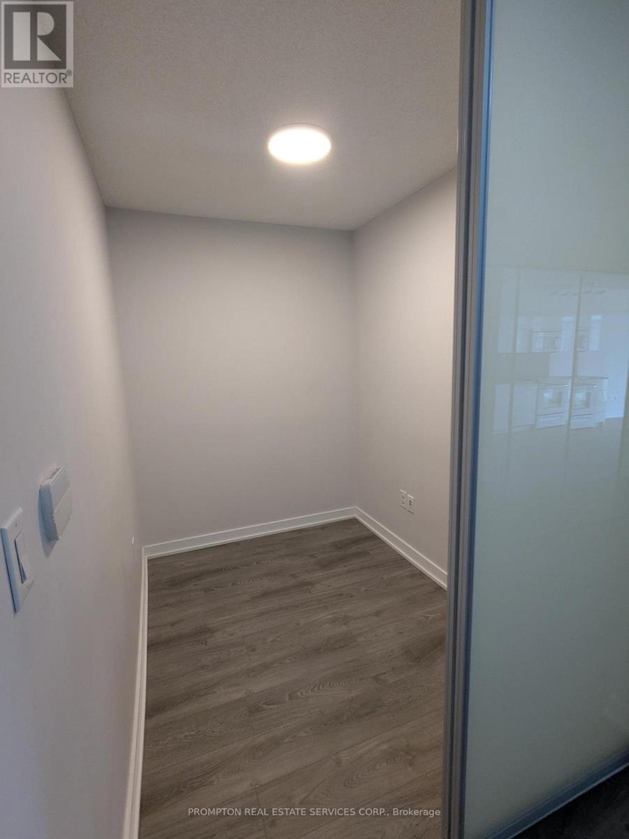 625 - 21 Iceboat Terrace, Toronto, Ontario  M5V 4A9 - Photo 12 - C12189029