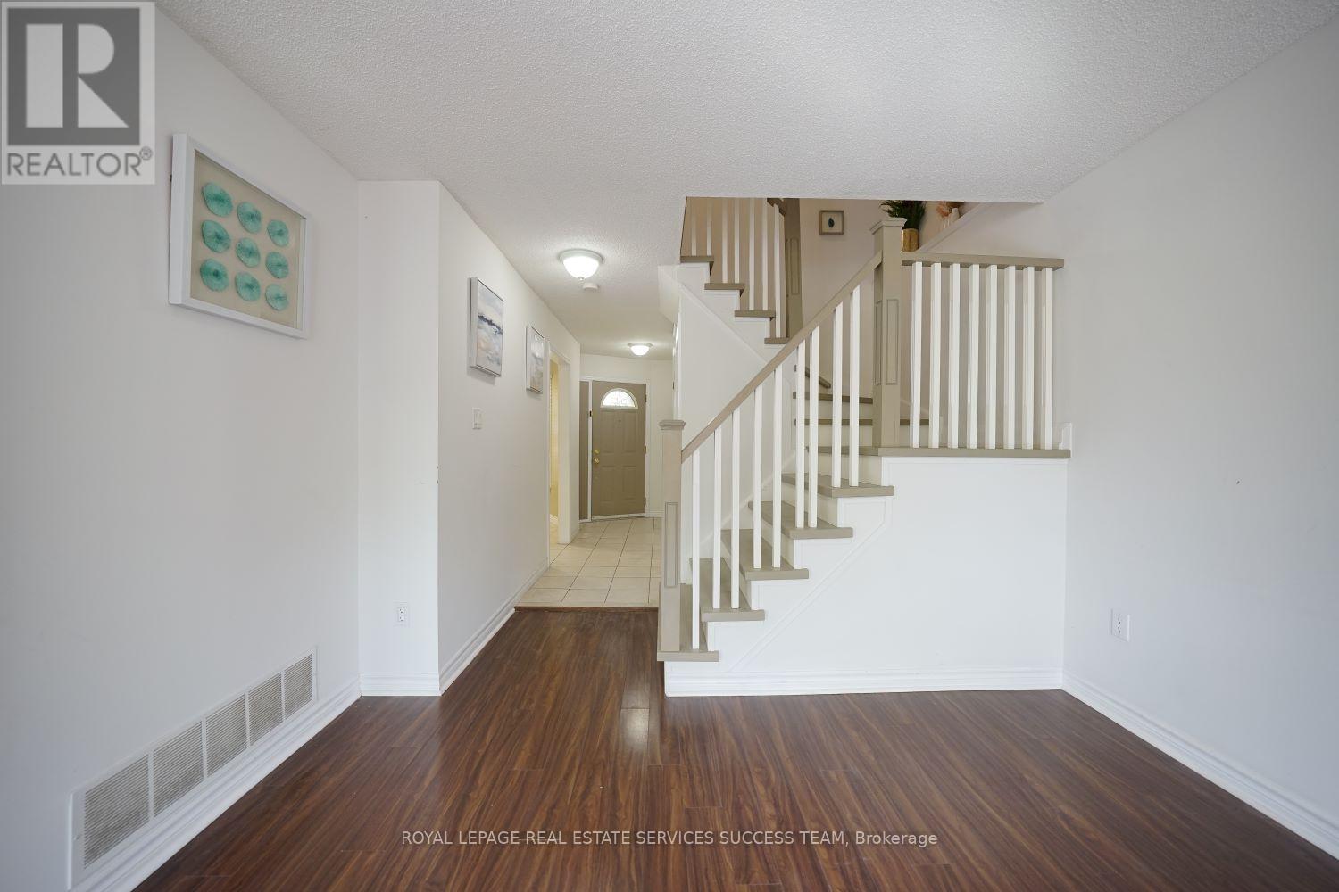 1110 Edgehill Place, Oakville, Ontario  L6M 2E6 - Photo 20 - W12208525
