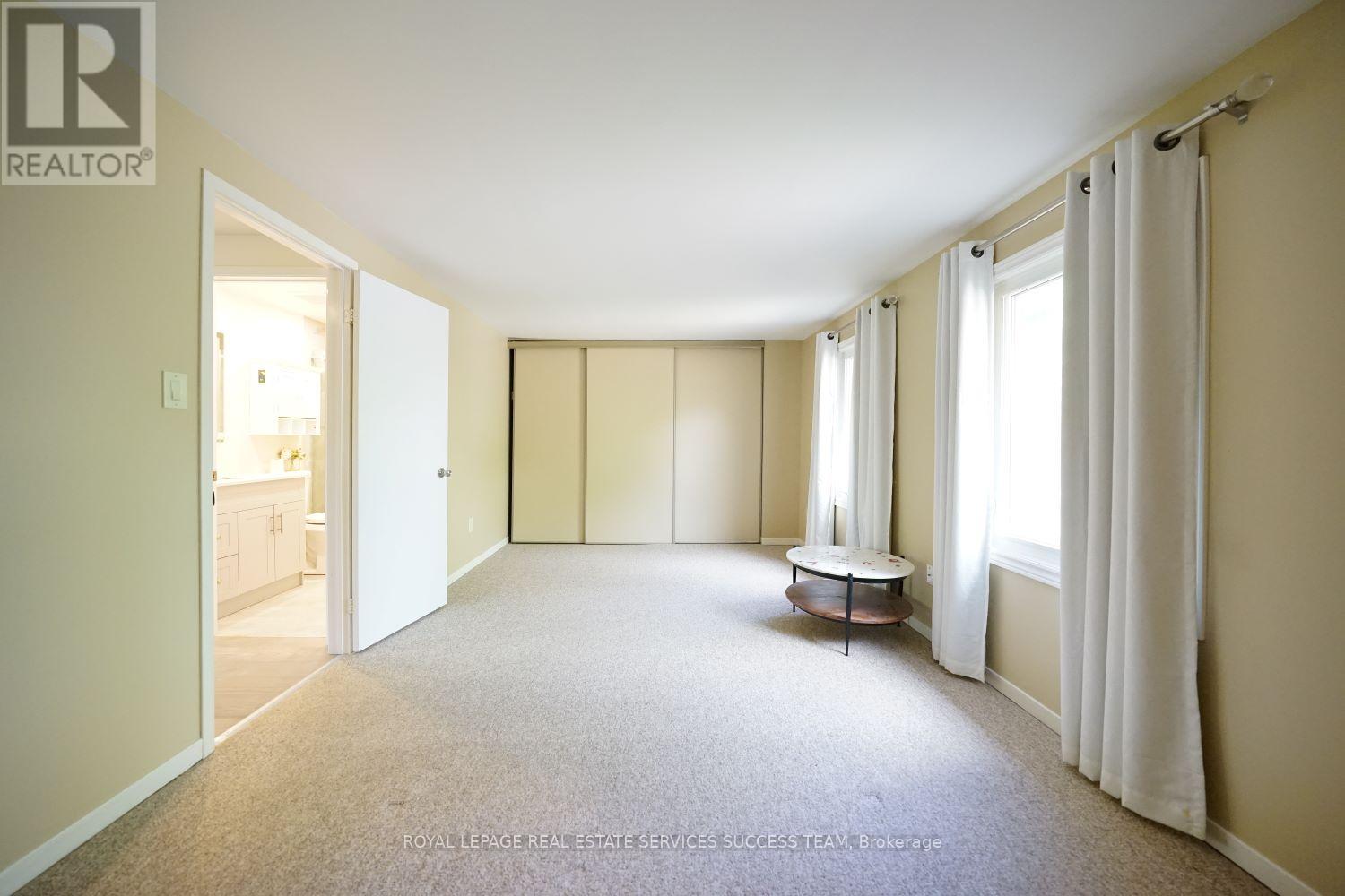 1110 Edgehill Place, Oakville, Ontario  L6M 2E6 - Photo 4 - W12208525