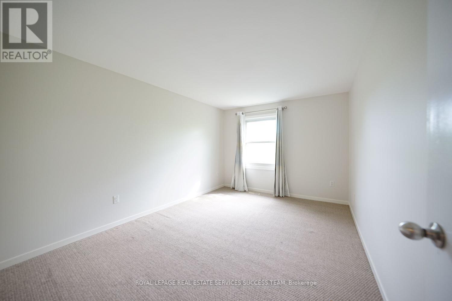 1110 Edgehill Place, Oakville, Ontario  L6M 2E6 - Photo 7 - W12208525