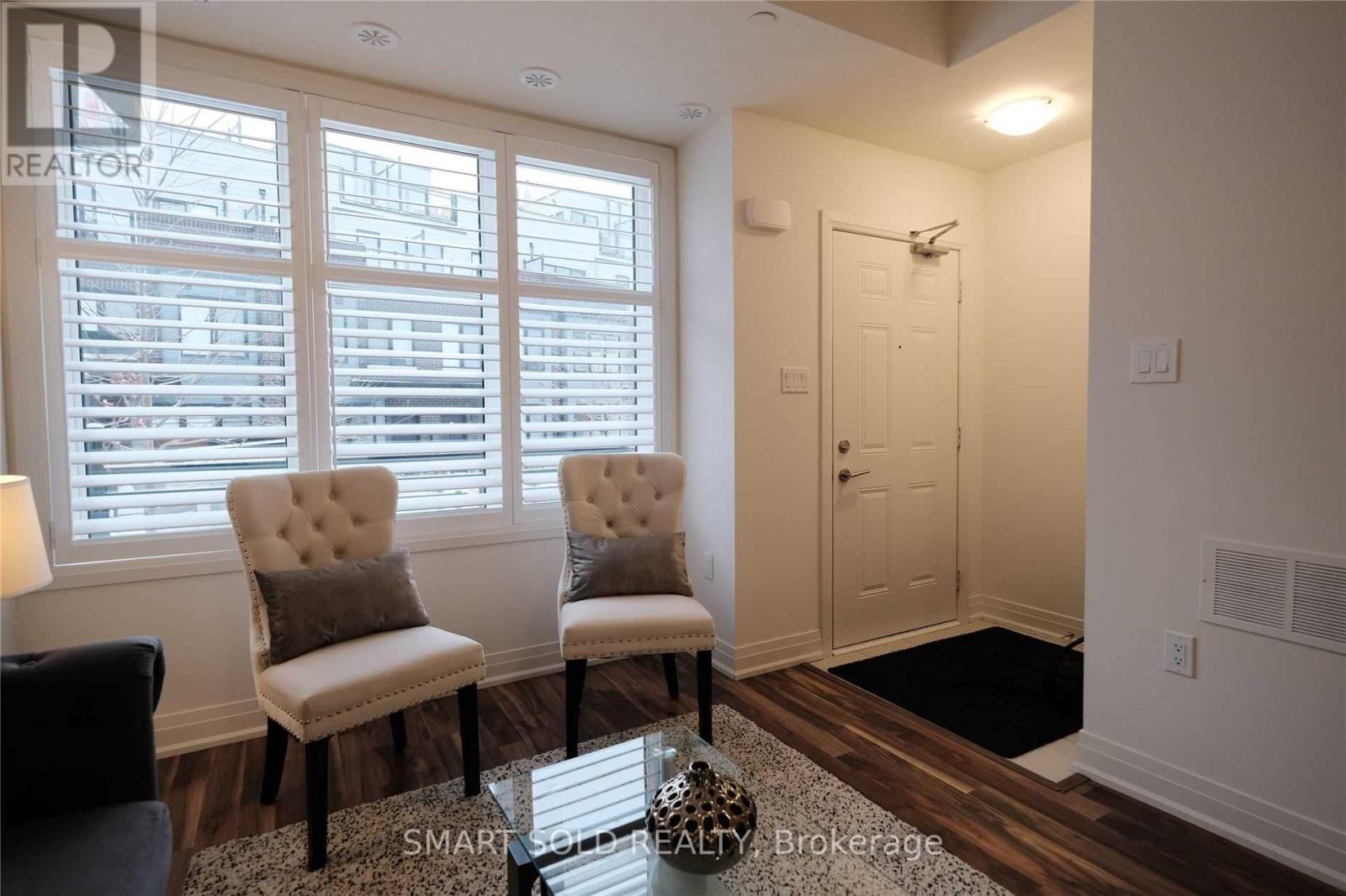4 - 1155 Stroud Lane, Mississauga, Ontario  L5J 0B3 - Photo 2 - W12208531