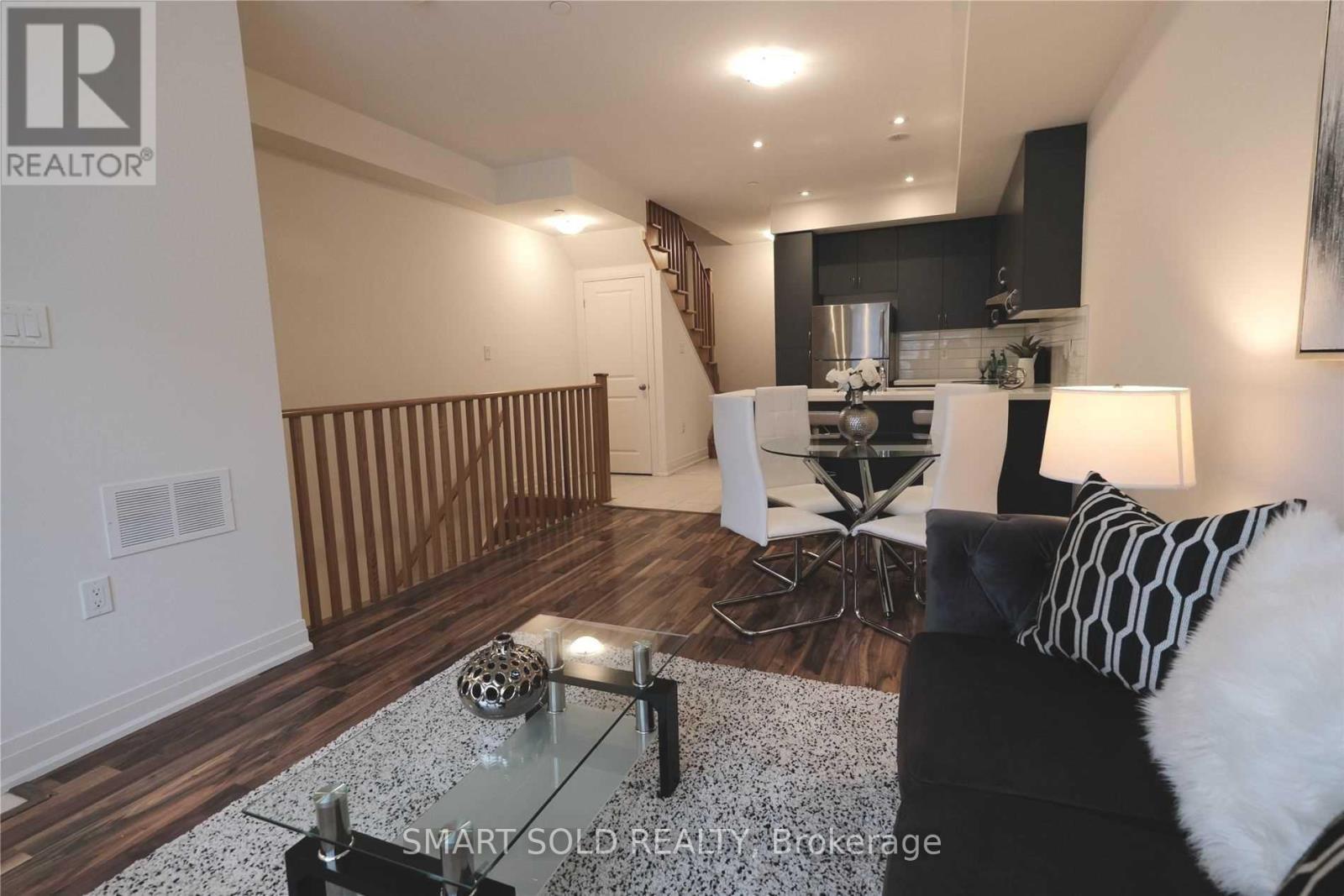 4 - 1155 Stroud Lane, Mississauga, Ontario  L5J 0B3 - Photo 4 - W12208531