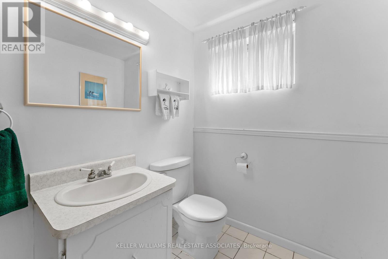 2437 Chilsworthy Avenue, Mississauga (Cooksville), Ontario  L5B 2R4 - Photo 18 - W12208537