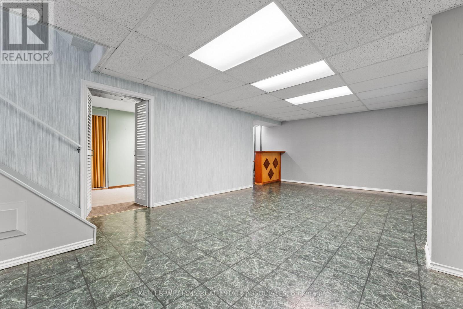 2437 Chilsworthy Avenue, Mississauga (Cooksville), Ontario  L5B 2R4 - Photo 20 - W12208537