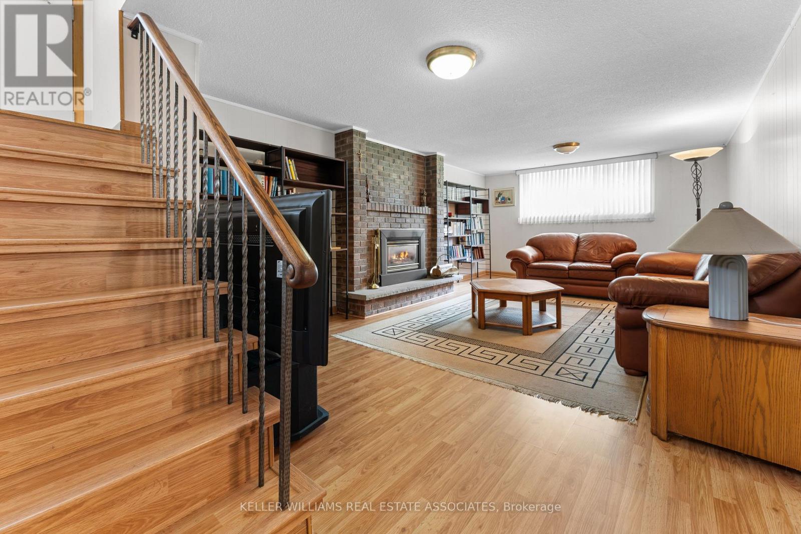 2437 Chilsworthy Avenue, Mississauga (Cooksville), Ontario  L5B 2R4 - Photo 9 - W12208537