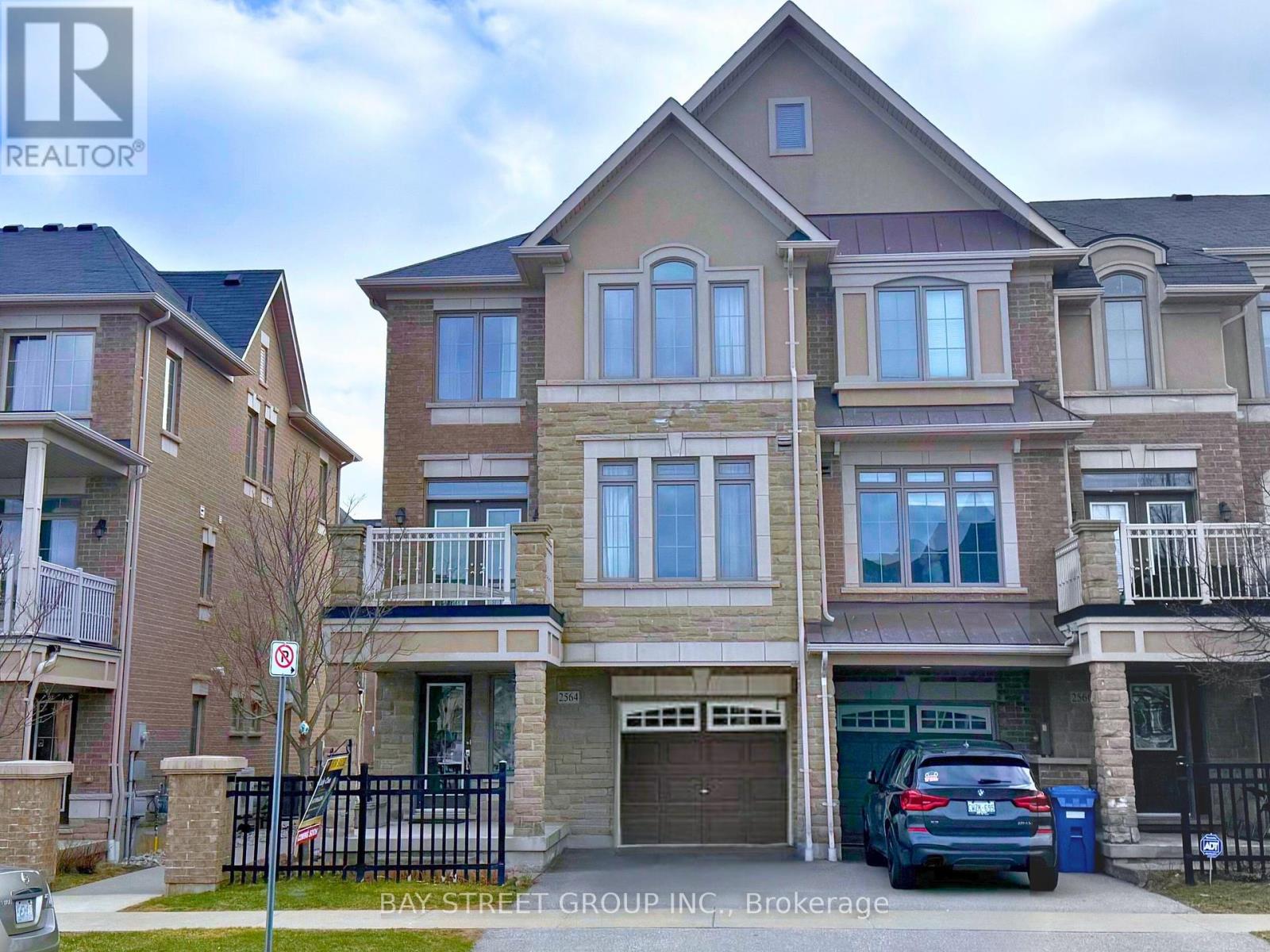 2564 Grand Oak Trail, Oakville, Ontario  L6M 0R8 - Photo 1 - W12208546