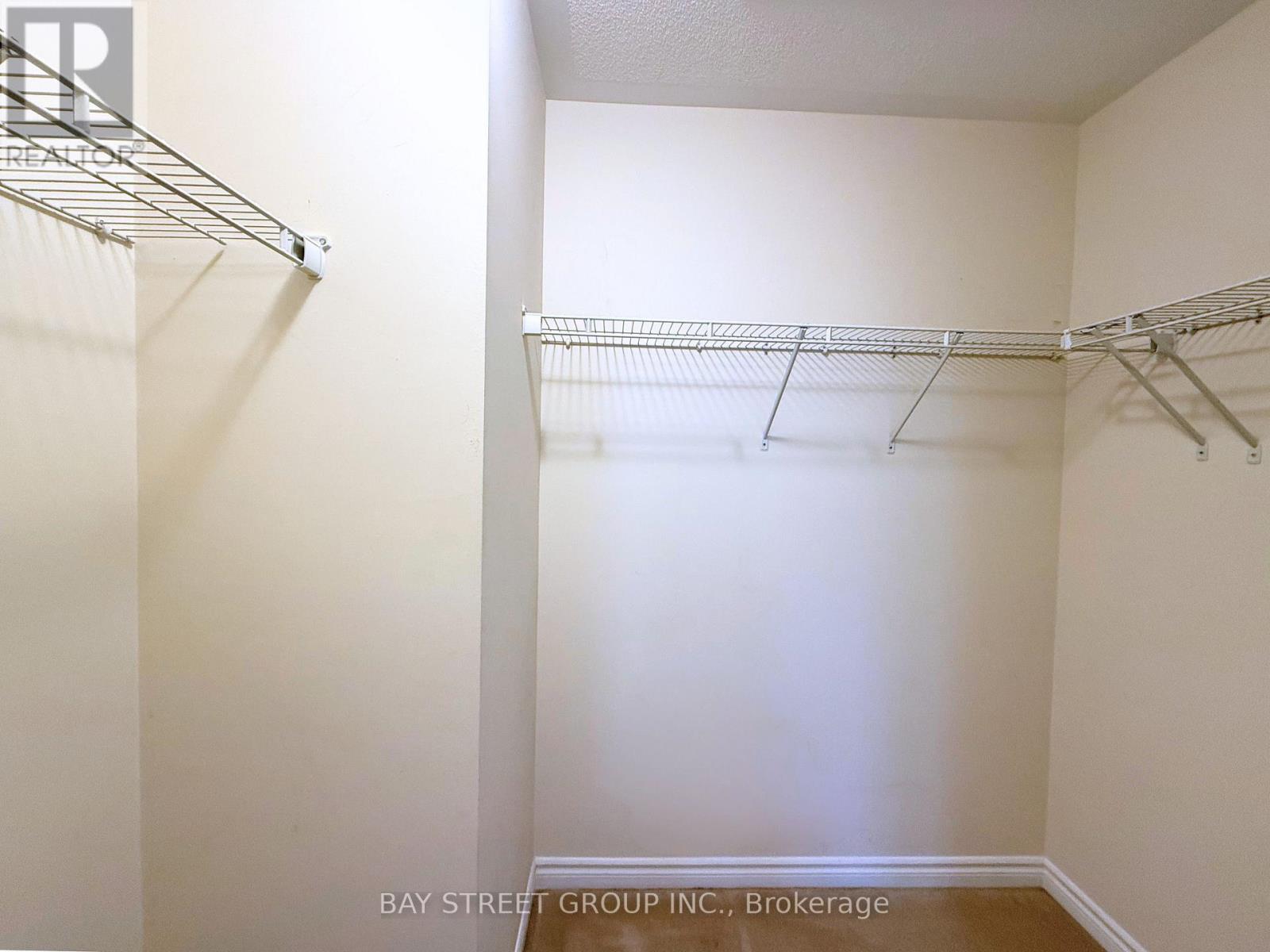 2564 Grand Oak Trail, Oakville, Ontario  L6M 0R8 - Photo 21 - W12208546